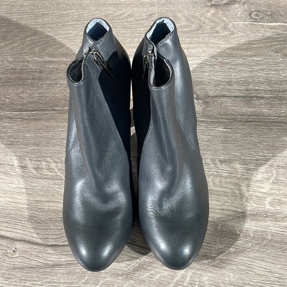 Brand New Women’s TSUBO Troain Black Leather Zip Up High Heel Ankle Booties - Picture 2 of 8